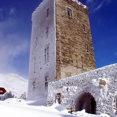 Poestli Hotel *