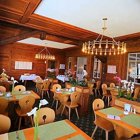 Poestli Hotel *