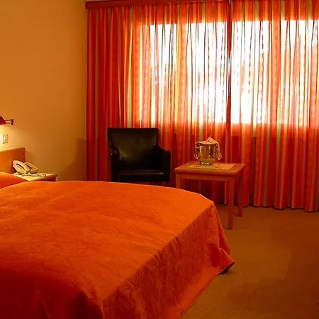 Hotel Poestli *