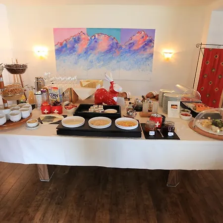 Hotel Poestli *