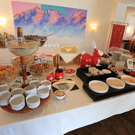 Hotel Poestli *